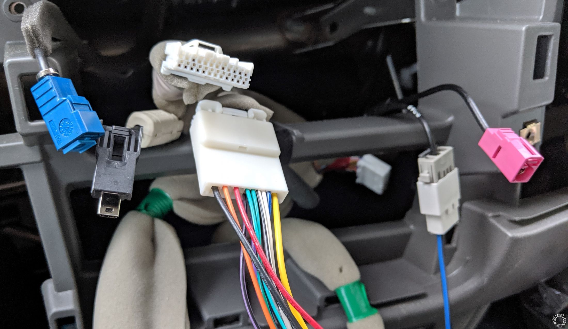 Joyvin 10.1'' Install, 2016 Nissan NV 3500 -- posted image.
