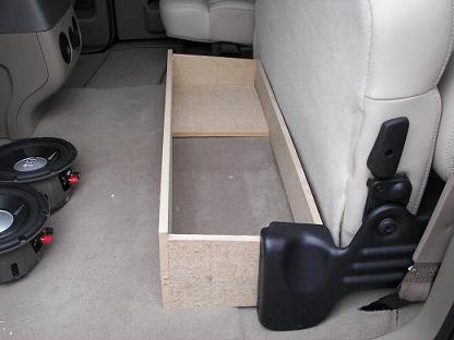 ford carpet for enclosure, pics -- posted image.