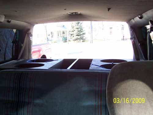 new set up for my 92 dodge caravan -- posted image.
