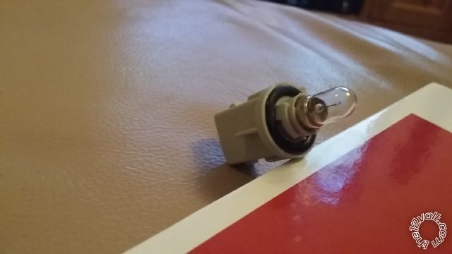 bulb holder identification - Last Post -- posted image.