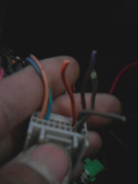 05 ford f-150, audio wires from factory dvd -- posted image.