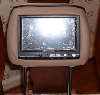 Pics: First Headrest Monitor Install -- posted image.