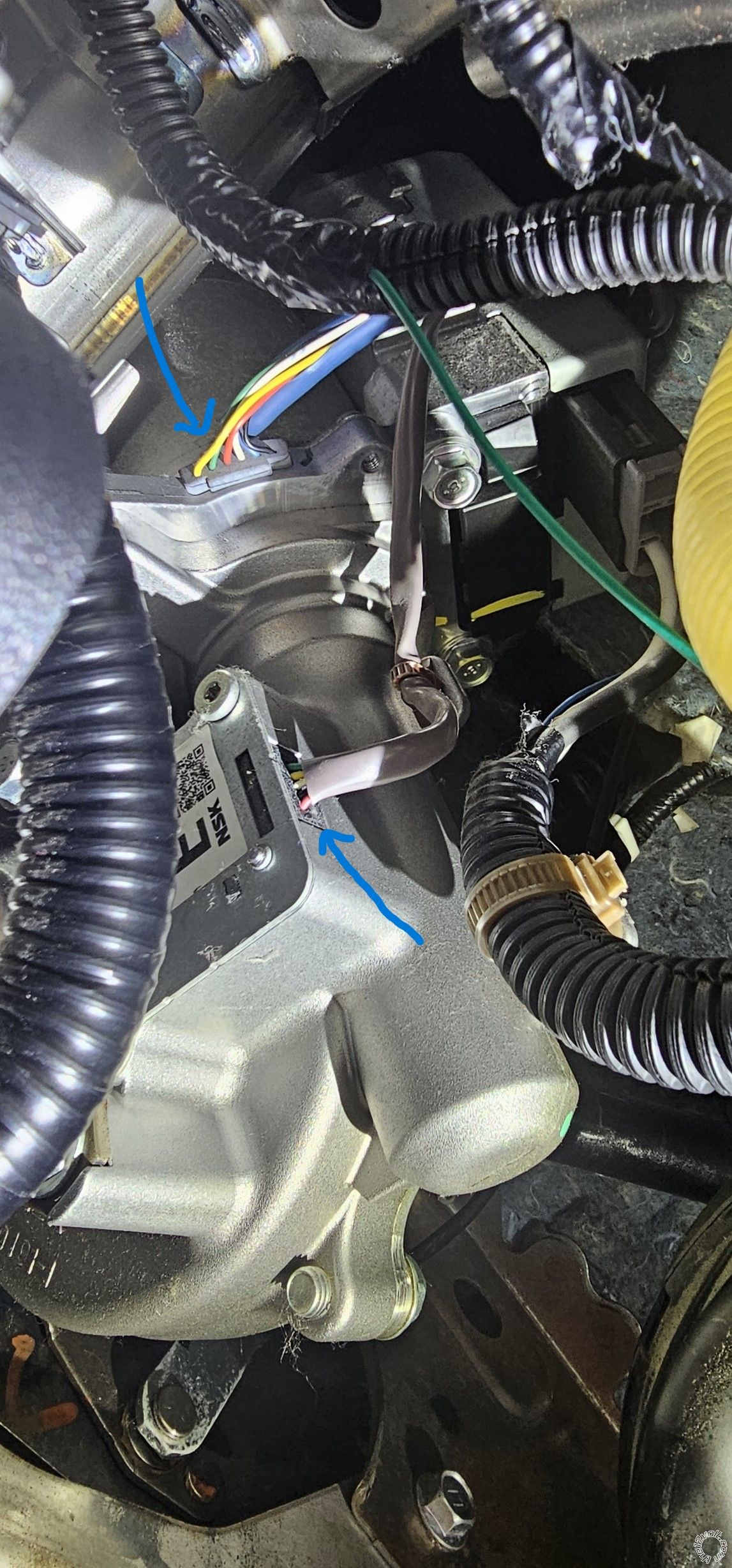 2011 Toyota Sienna, 3.5L, PTS, Viper 4105V With DB3 -- posted image.