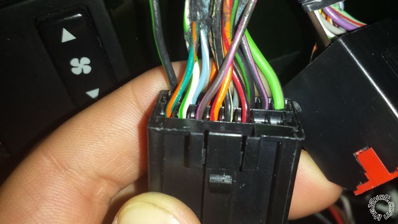 2000 Lincoln Continental stereo wiring -- posted image.