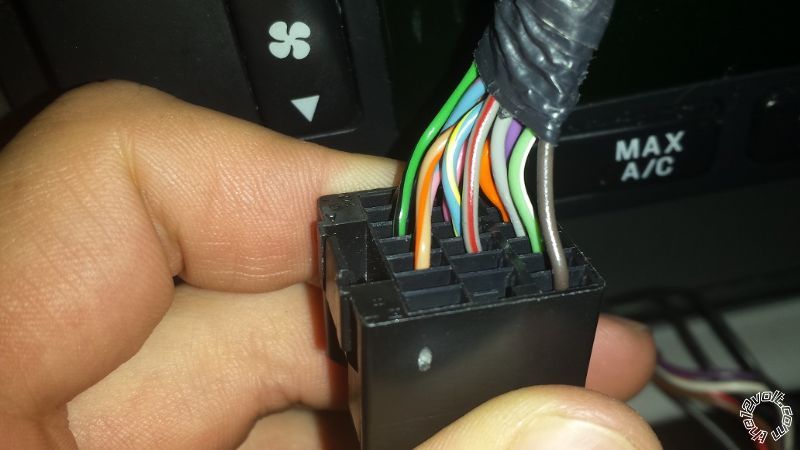 2000 Lincoln Continental stereo wiring -- posted image.