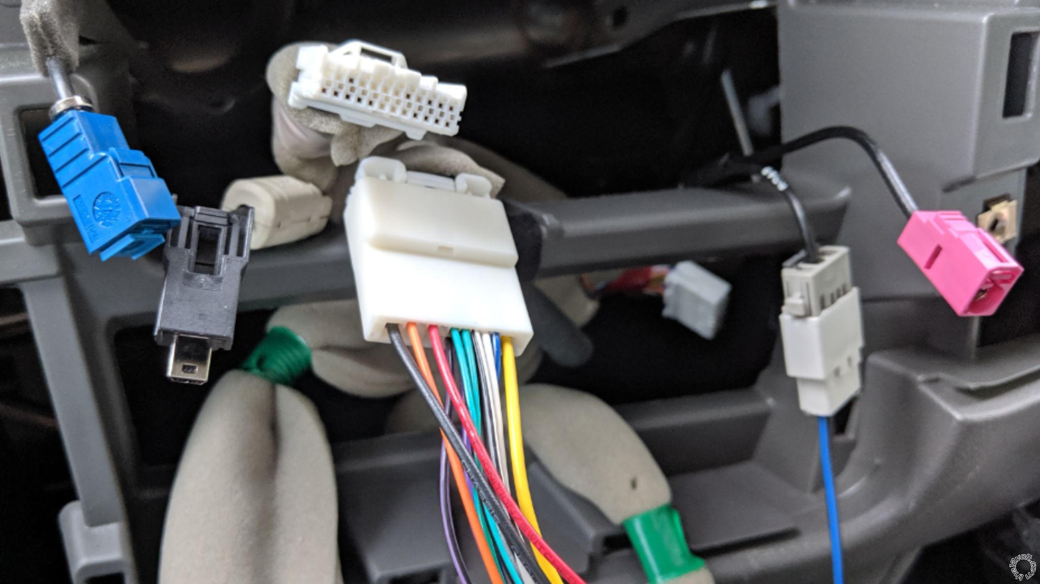 2010 Nissan Altima Radio Wiring Diagram from www.the12volt.com