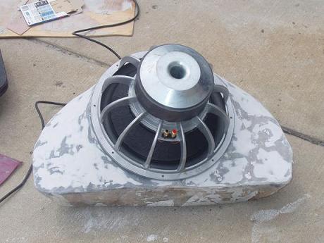 15inch fiberglass box for a Mustang -- posted image.