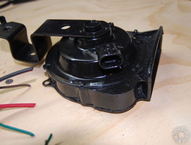 wiring 4 tone gm horns in subaru -- posted image.