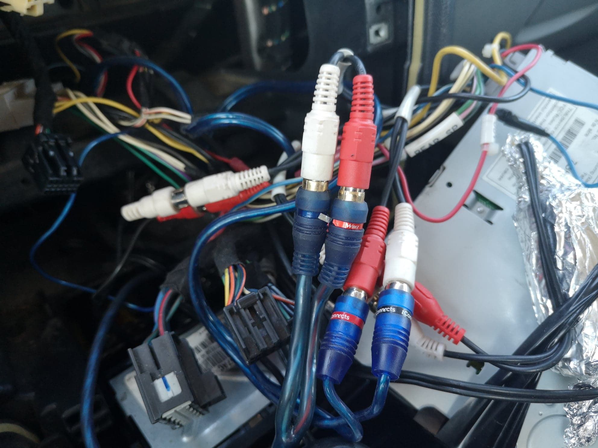 Wiring Speakers in a Chrysler 300, No Amp, No Sub - Last Post -- posted image.