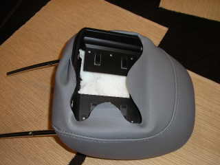 Headrest How-To, 06 Chrysler 300C -- posted image.