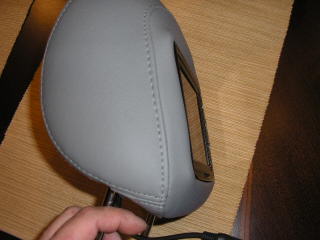 Headrest How-To, 06 Chrysler 300C -- posted image.