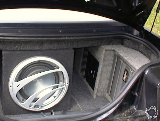finished amp rack in mustang convertible -- posted image.