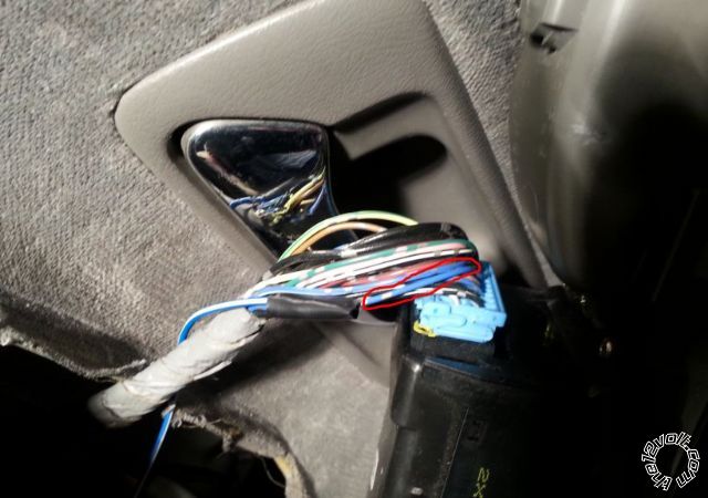 2003 Honda Odyssey EX Disarm Wire Location -- posted image.