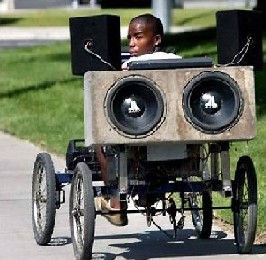 Sound System in a shopping trolley -- posted image.