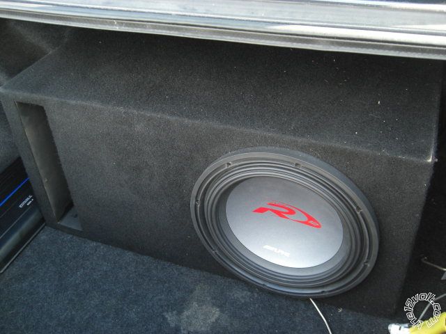 re audio se12-d4 or 12 alpine type-r? -- posted image.