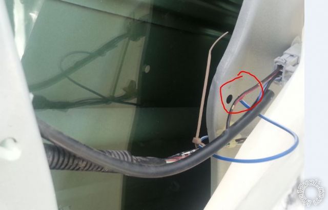2003 Honda Odyssey EX Disarm Wire Location -- posted image.