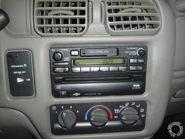 alero stereo -- posted image.