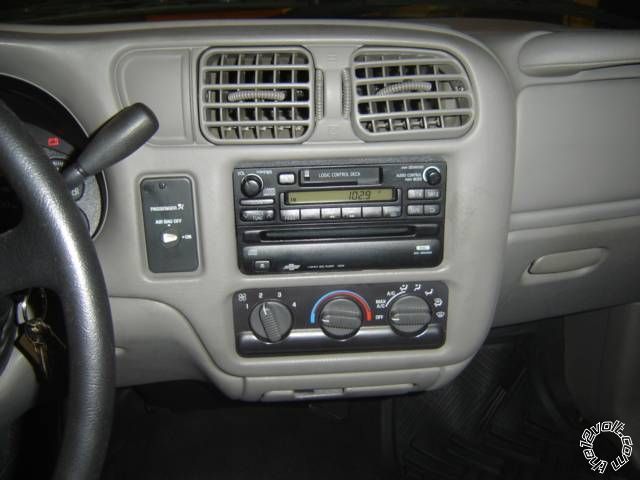 alero stereo -- posted image.