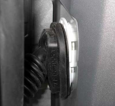 How to Wire Through a Door Molex. -- posted image.