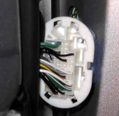 How to Wire Through a Door Molex. -- posted image.