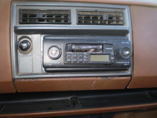 88 chevy blazer, double din hu? -- posted image.