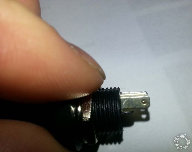 newbie, connector or solder? -- posted image.