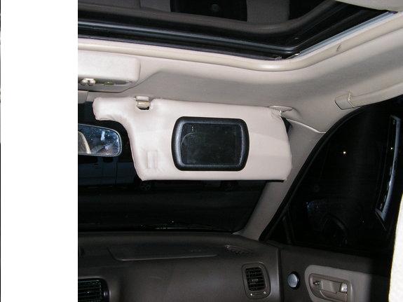 Pics, Door panel x-over mounting? -- posted image.