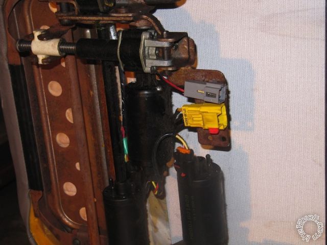2001 sebring bucket seat wiring -- posted image.